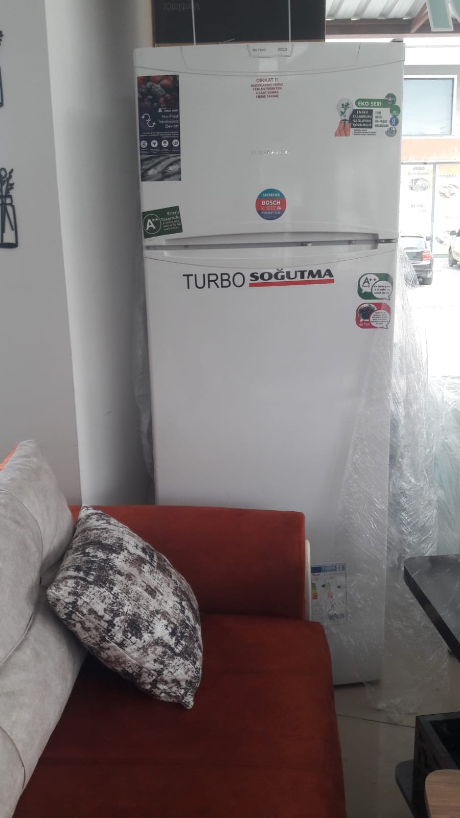 Bosch Buzdolabı - Sorunsuz ürün etiketleri üzerinde - A++ 2 kapaklı- donduruculu Bosch Buzdolabı - Sorunsuz ürün etiketleri üzerinde - A++ 2 kapaklı- donduruculu